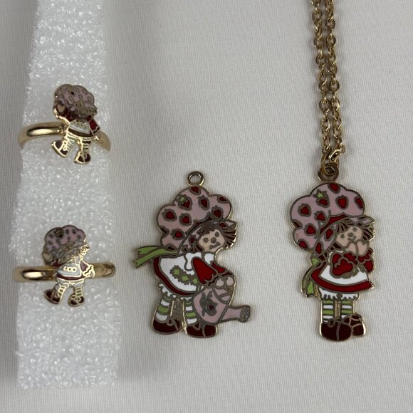 Strawberry Shortcake Necklace, Pendant, Rings VTG 80's - Picture 1 of 9